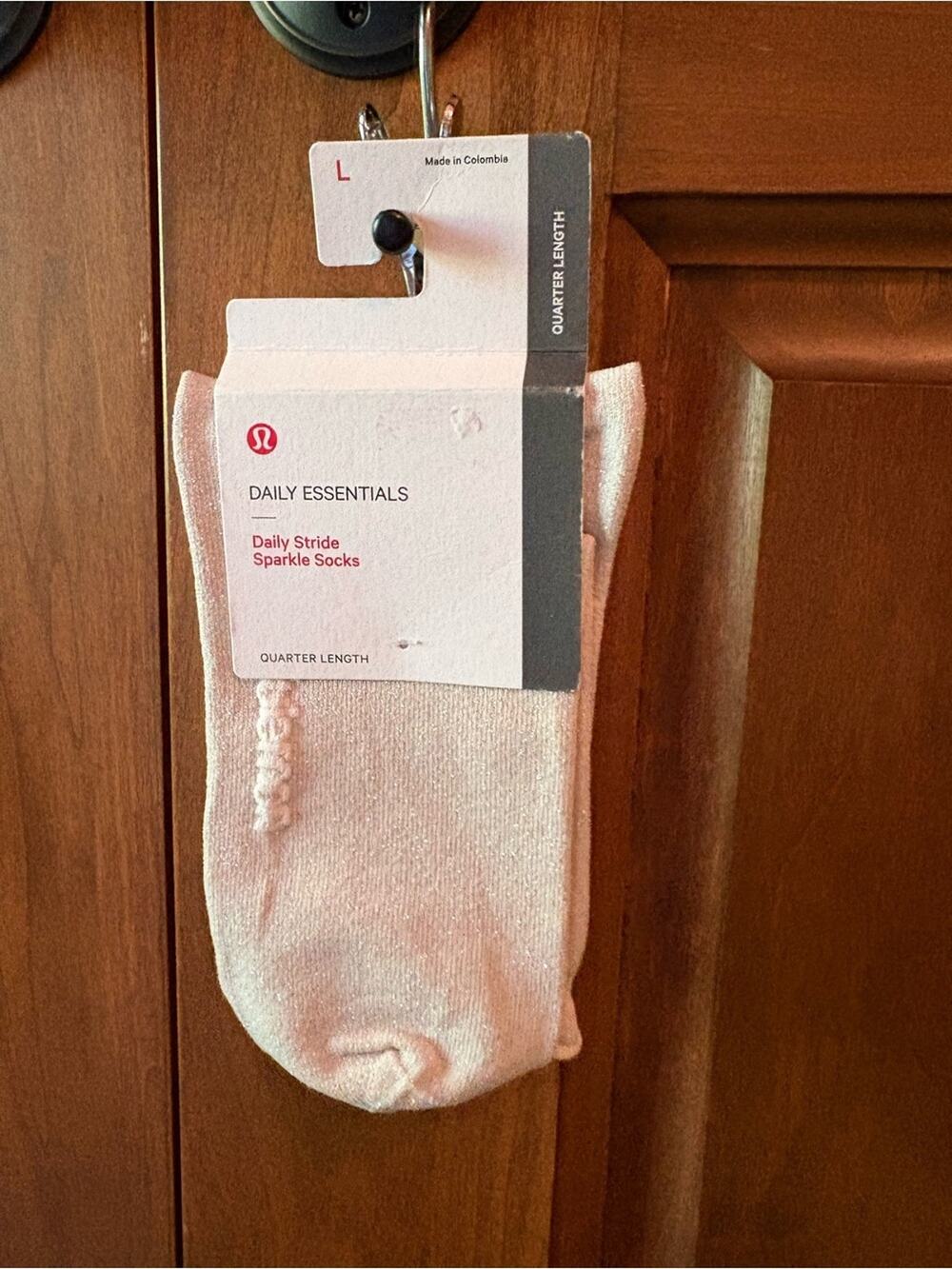Lululemon Daily Stride Sparkle Quarter Socks Pink Shimmer NWT Size L